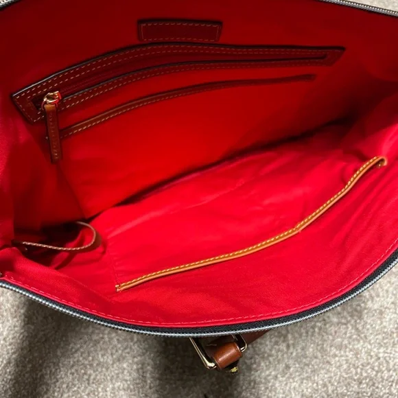 Dooney and Bourne purse brand new !!! - Picture 2 of 2